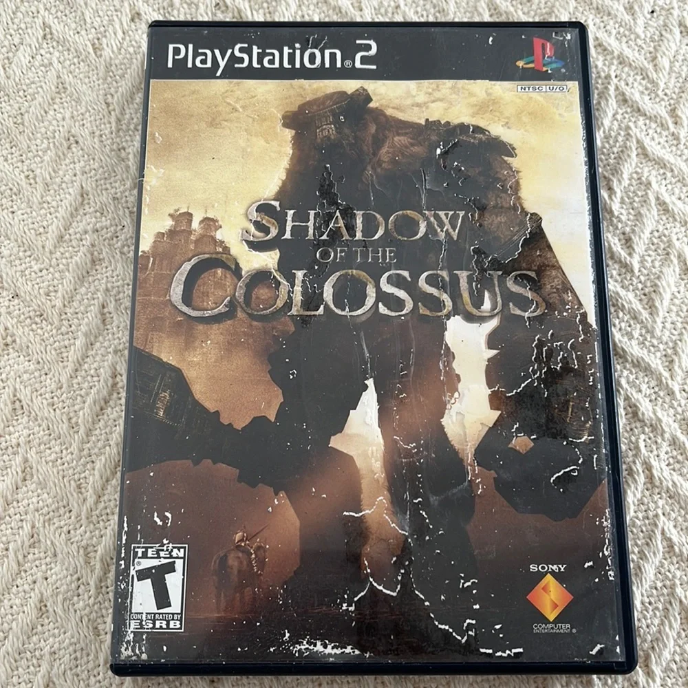 Shadow of the Colossus (Sony PlayStation 2, 2006) PS2 damaged case and manual